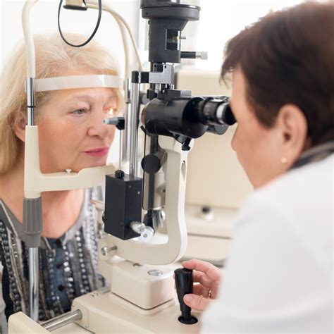 Examen de la vue et dépistage des maladies oculaires .